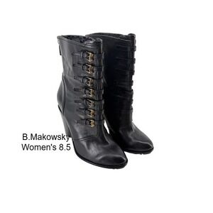 B Makowsky BFCOLLIN Black Leather Multi Buckle Ankle Boots 8.5M Rear Zip Heel